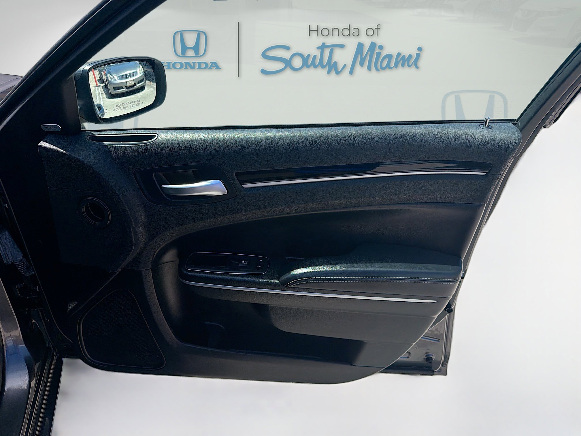 Used 2023 Chrysler 300 S image 34