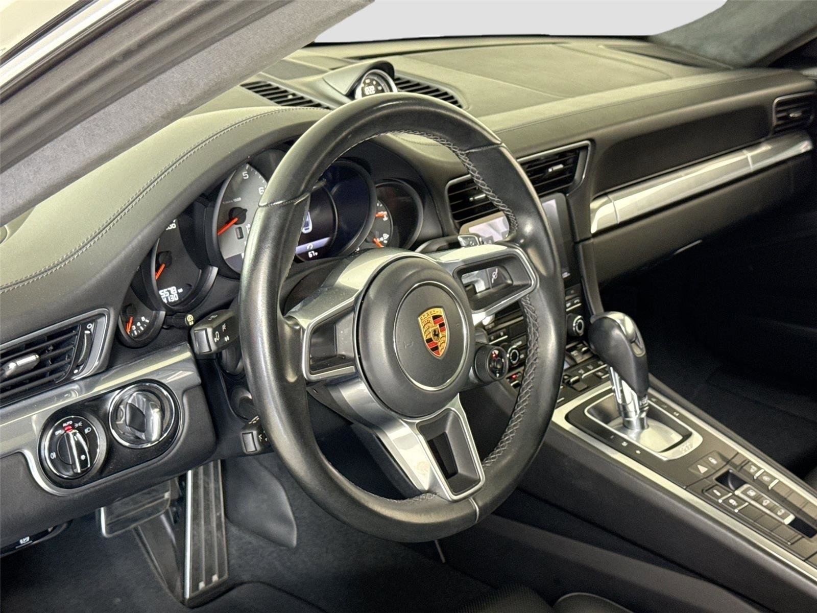 Used 2019 Porsche 911 Carrera S RWD image 16