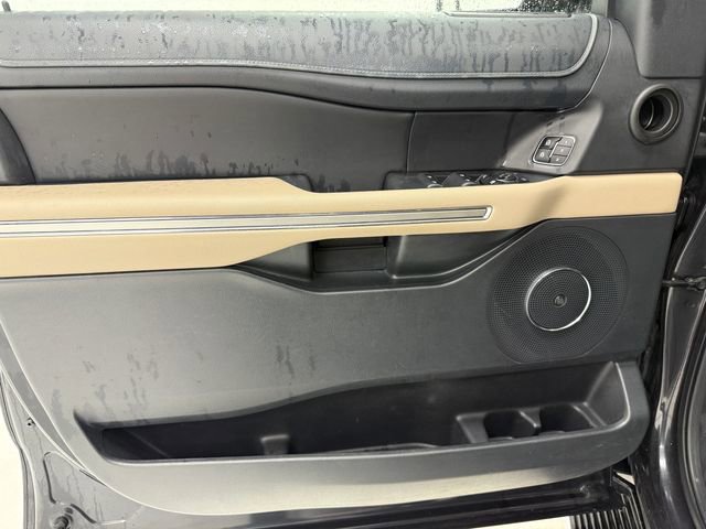 Used 2022 Ford Expedition Max Limited RWD image 28