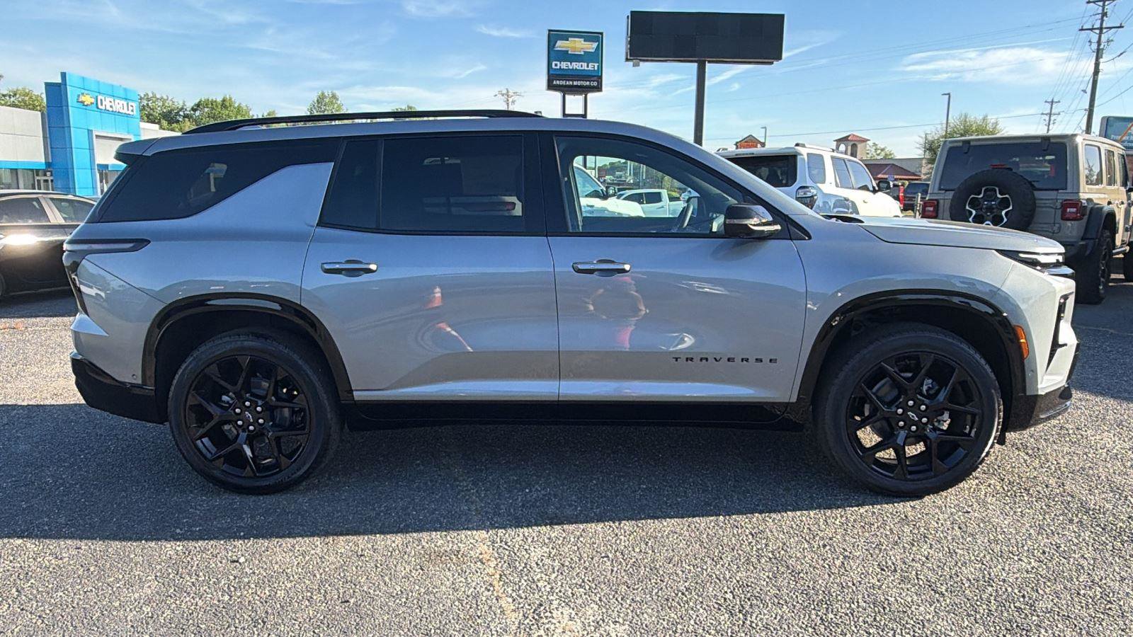 New 2026 Chevrolet Traverse RS image 4