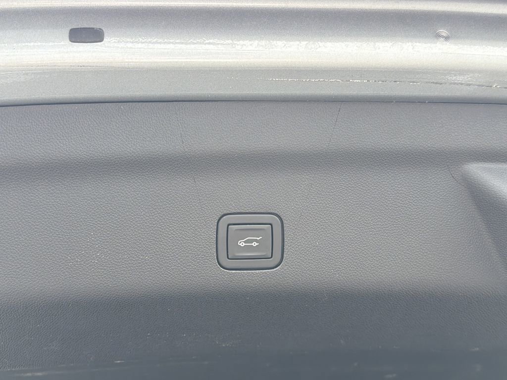 Used 2023 GMC Yukon Denali image 15