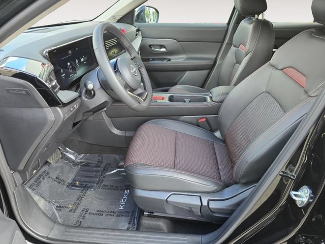 New 2026 Nissan Kicks SR w/ Cold Weather Package FWD image 18