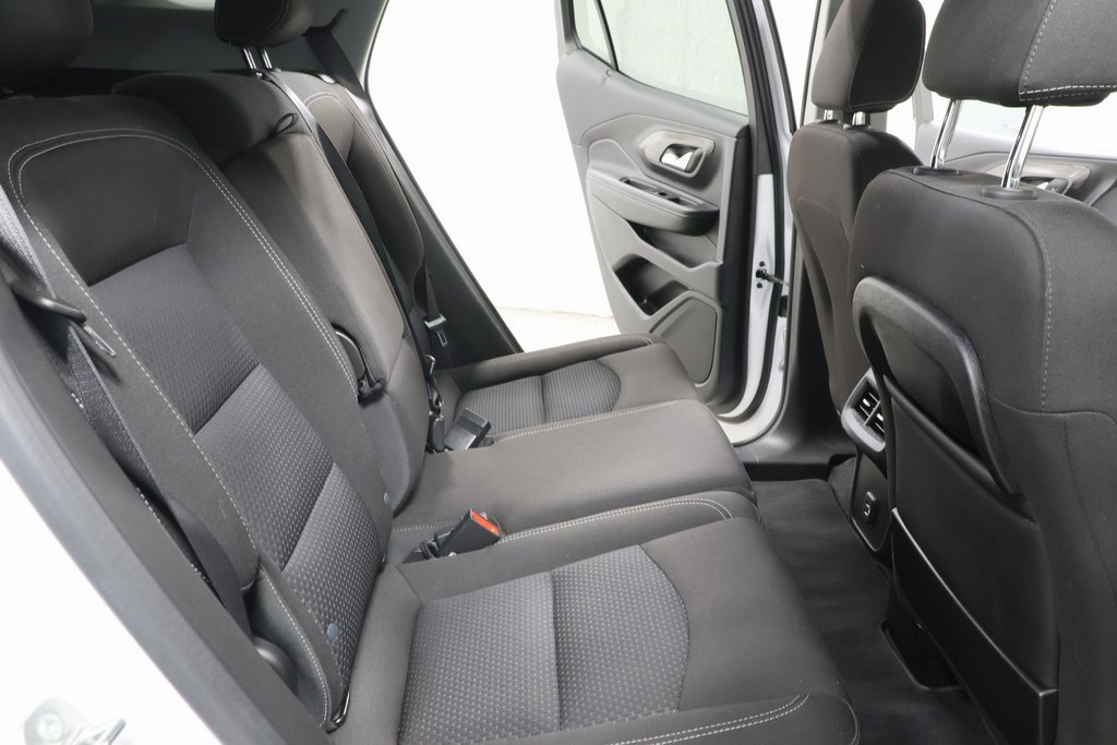 Used 2024 GMC Terrain SLE image 27