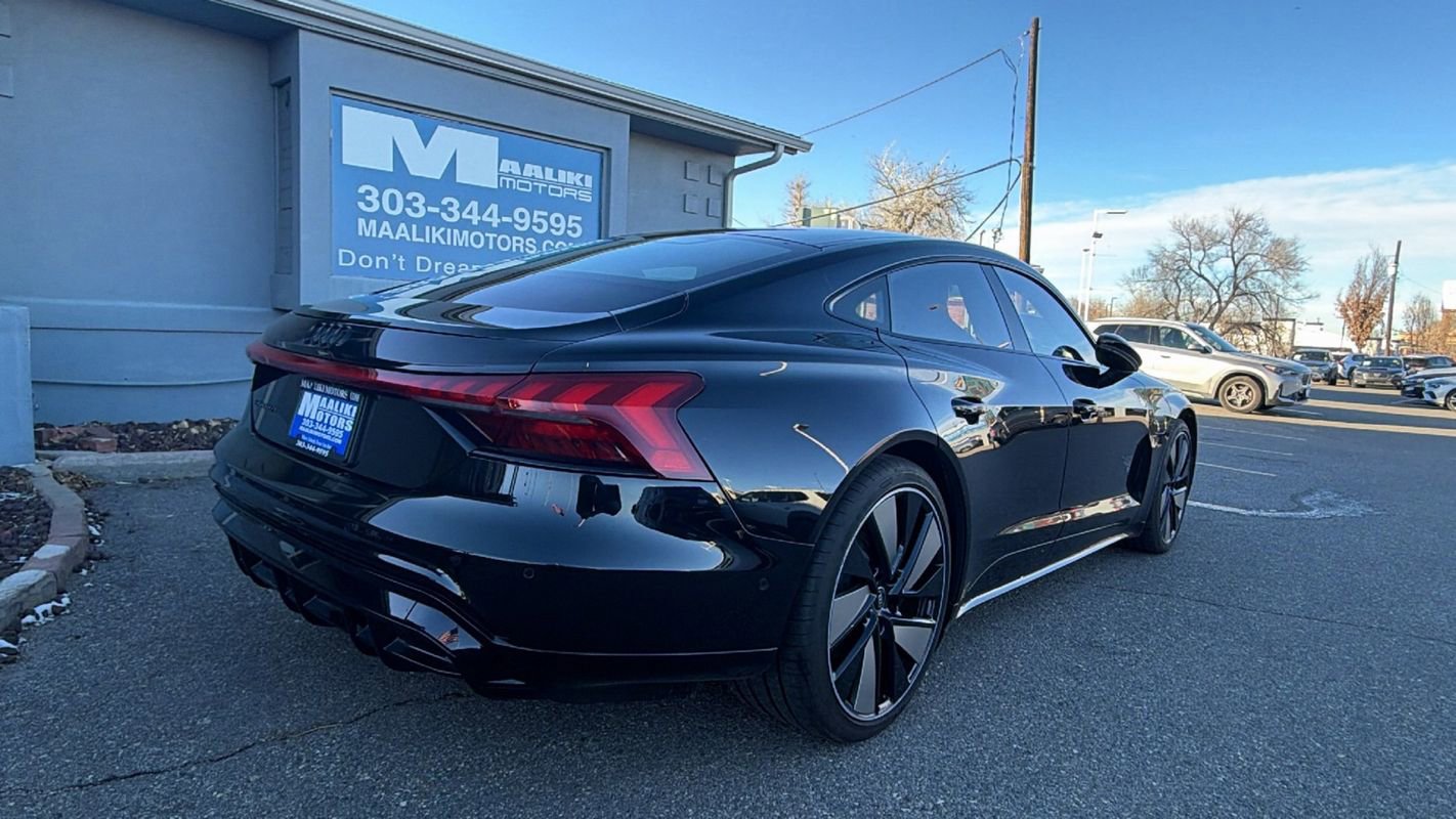 Used 2024 Audi e-tron GT Prestige w/ Prestige Package image 5