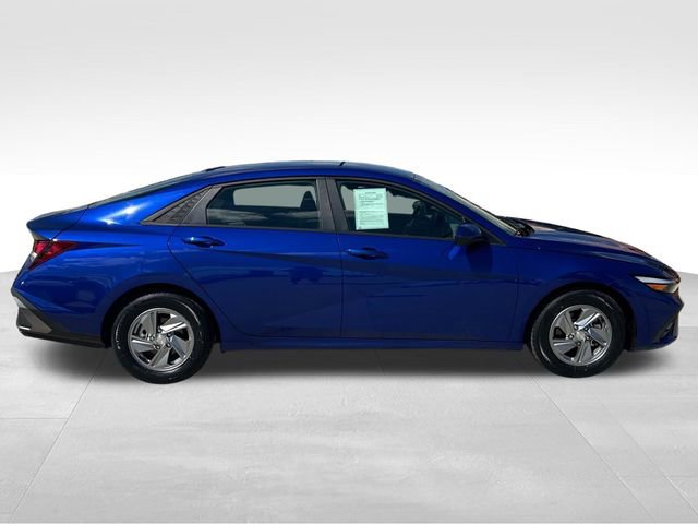 Used 2024 Hyundai Elantra SE image 11