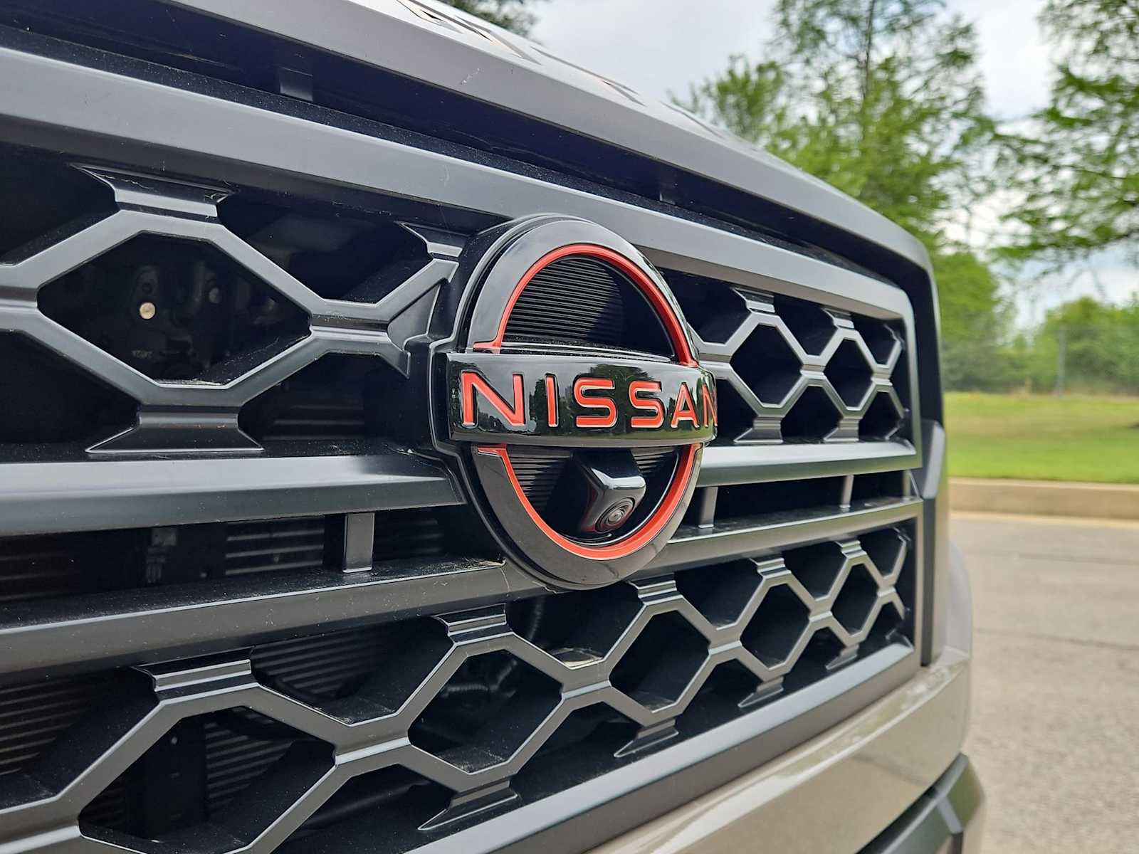 Used 2023 Nissan Frontier PRO-4X w/ Pro-4X Premium Package AWD/4WD image 12