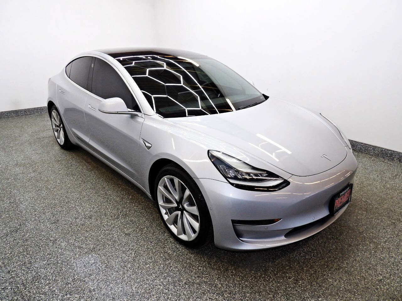Used 2018 Tesla Model 3 Long Range image 3
