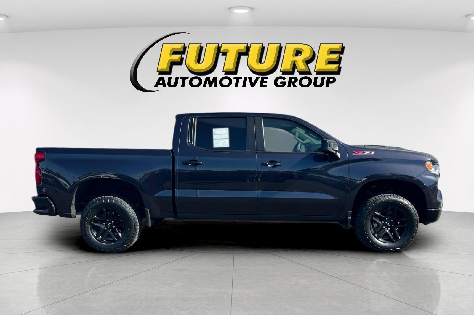 Used 2023 Chevrolet Silverado 1500 LT Trail Boss w/ Protection Package image 2