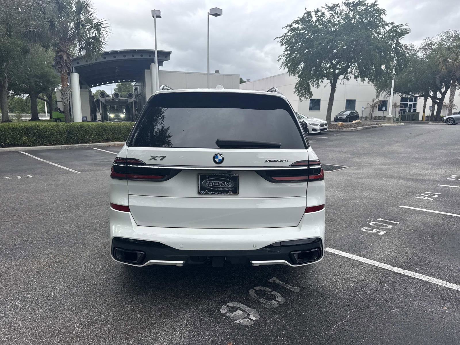 Used 2023 BMW X7 xDrive40i w/ M Sport Package image 5