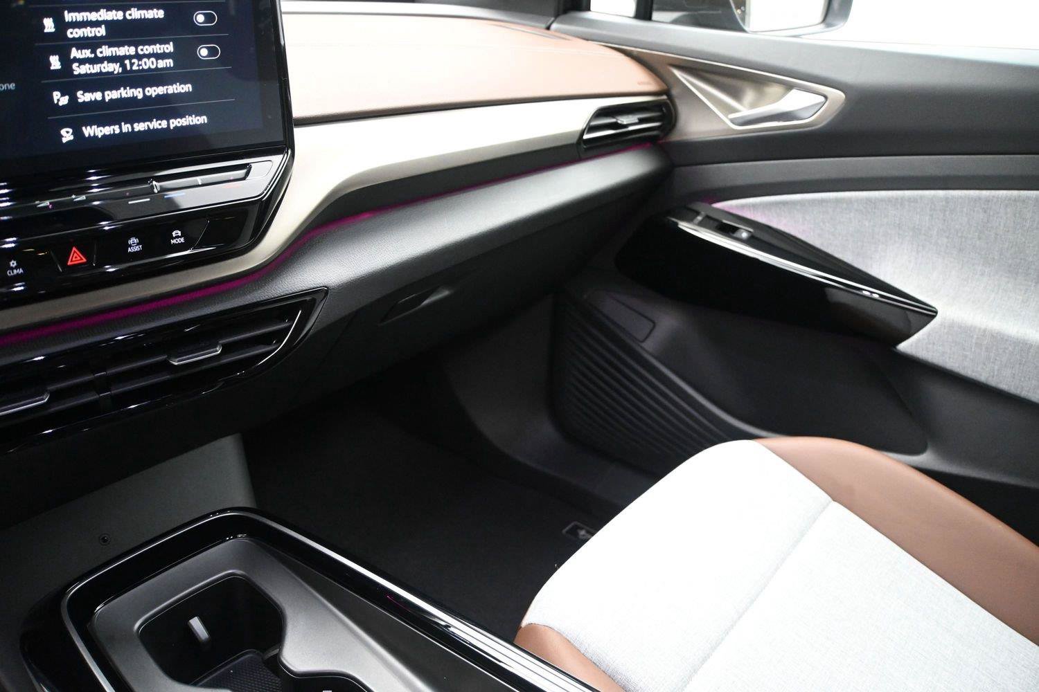 Certified 2024 Volkswagen ID.4 2WD image 4