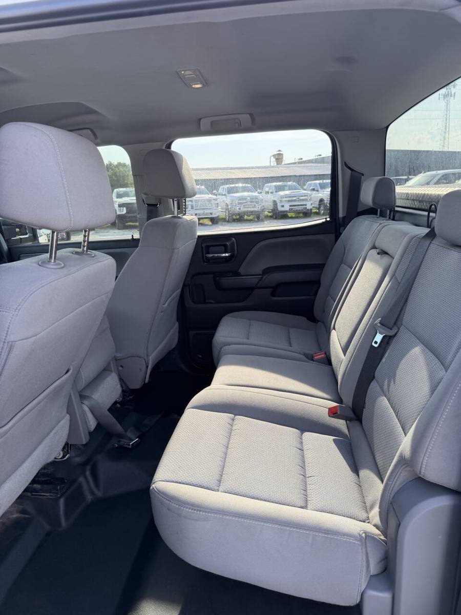 Used 2018 Chevrolet Silverado 2500 W/T w/ WT Convenience Package AWD/4WD image 10