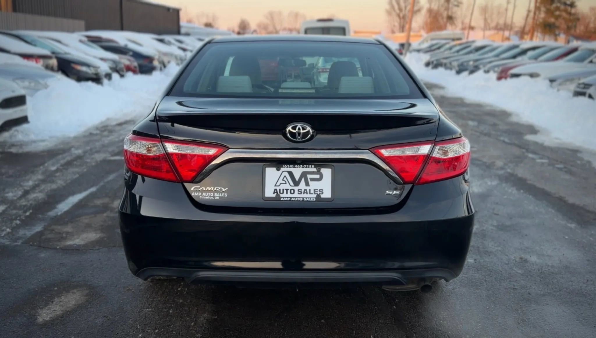 Used 2017 Toyota Camry LE image 4