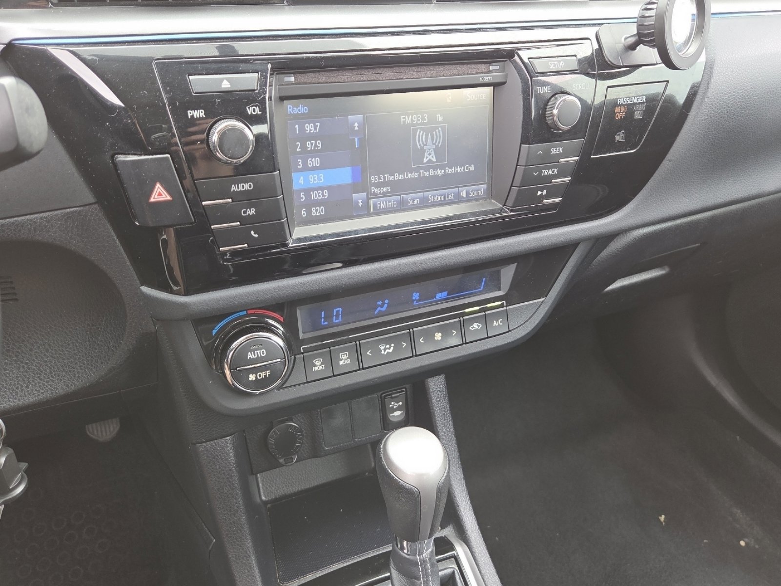 Used 2016 Toyota Corolla S FWD image 25