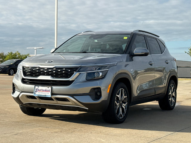 Used 2021 Kia Seltos EX AWD/4WD image 3