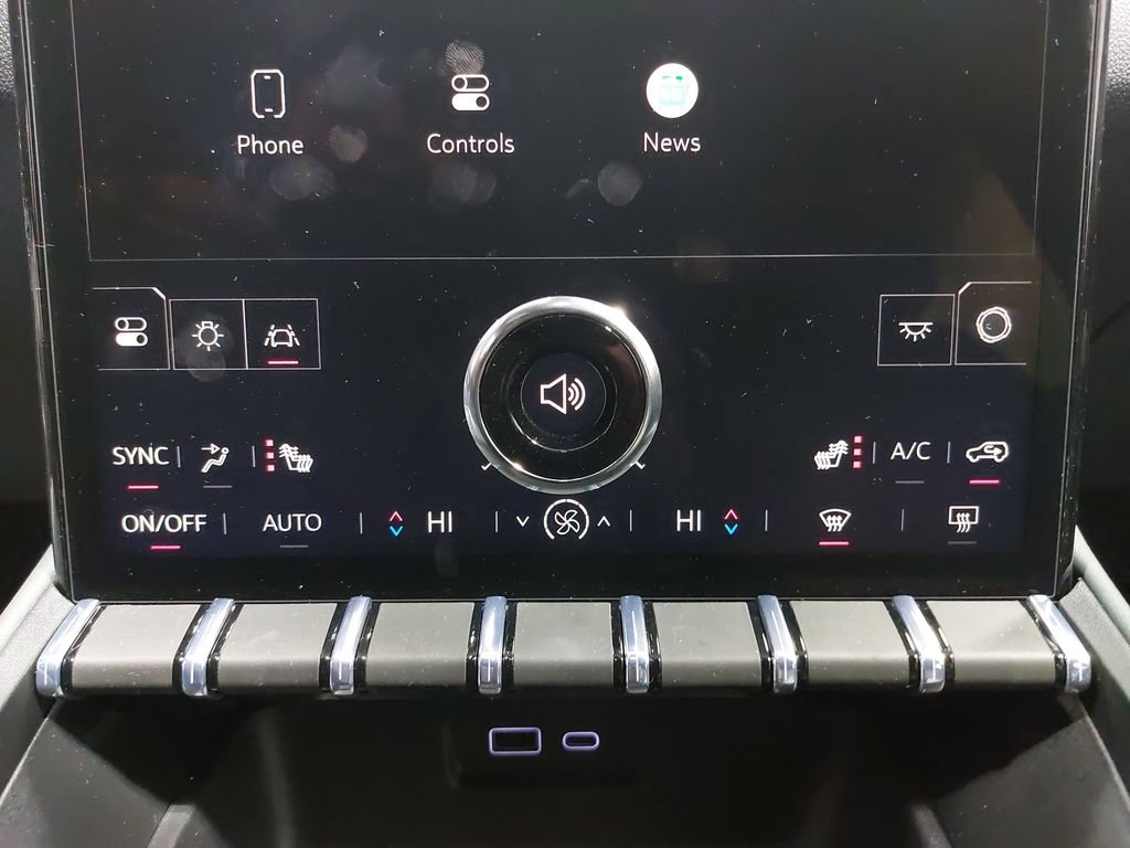 New 2026 GMC Terrain AT4 w/ Technology Package II AWD/4WD image 21