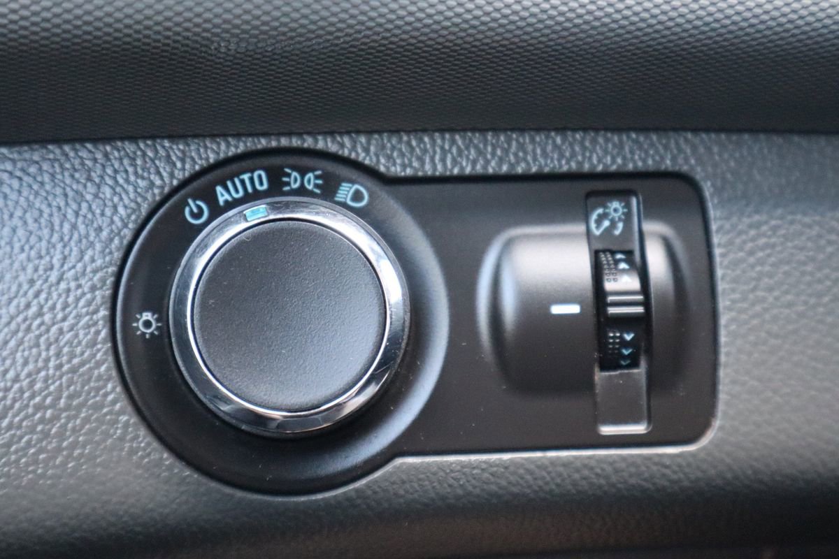 Used 2012 Chevrolet Sonic LT FWD image 28
