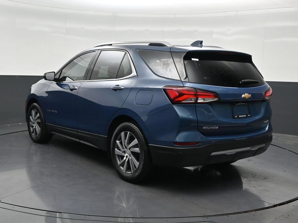 Used 2024 Chevrolet Equinox Premier FWD image 3