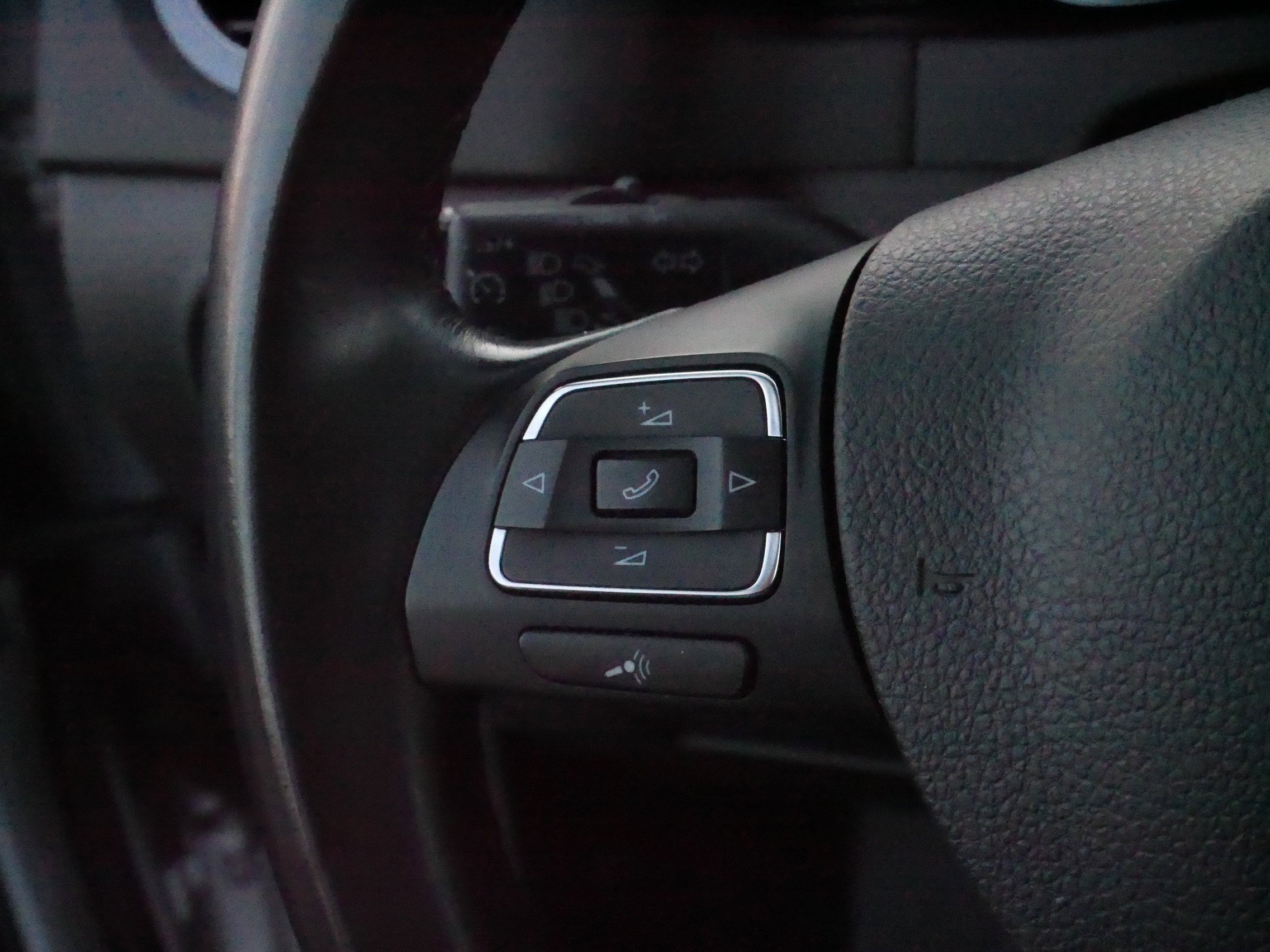 Used 2017 Volkswagen Tiguan Wolfsburg Edition image 25