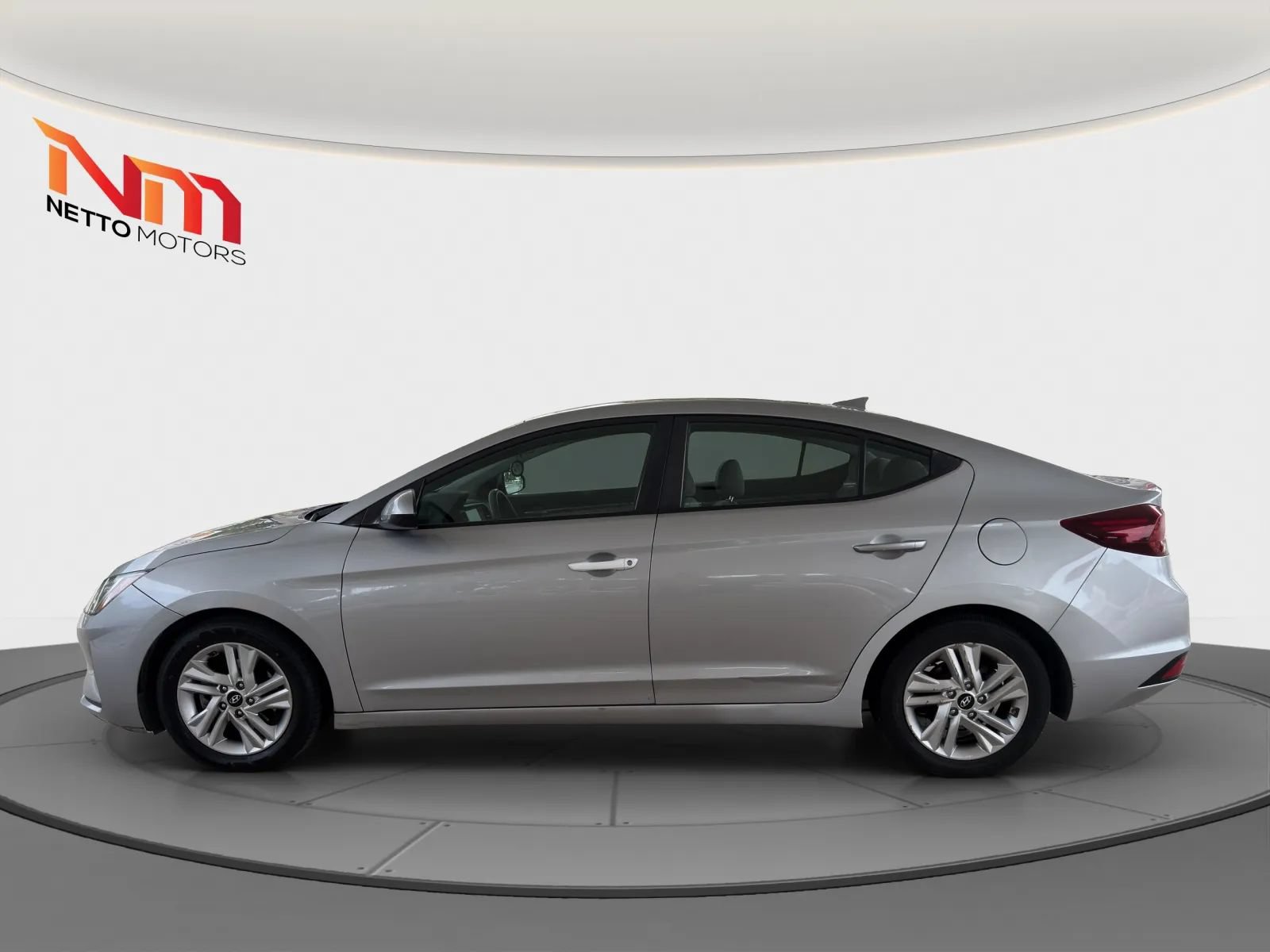 Used 2020 Hyundai Elantra SEL FWD image 2