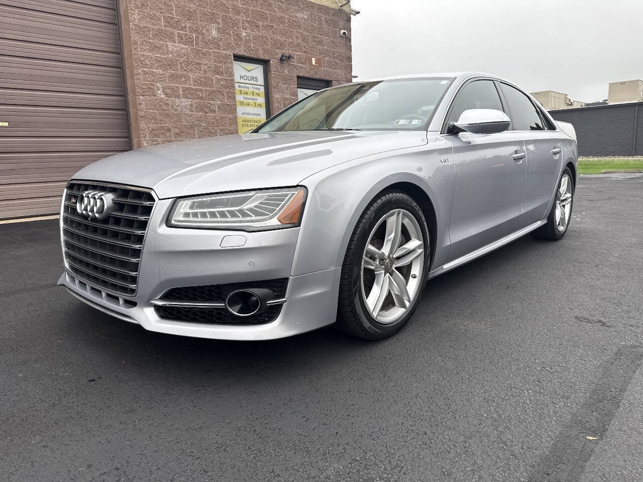 Used 2015 Audi S8 w/ S8 Driver Assistance Package AWD/4WD image 4