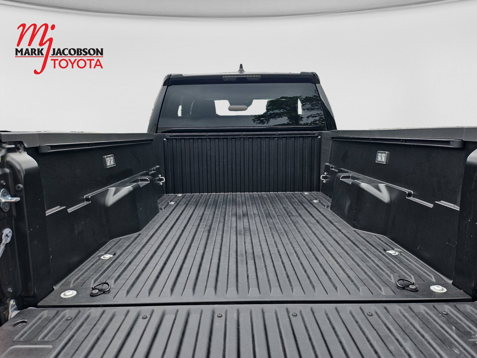 Used 2025 Toyota Tacoma SR w/ Towing Package RWD image 19