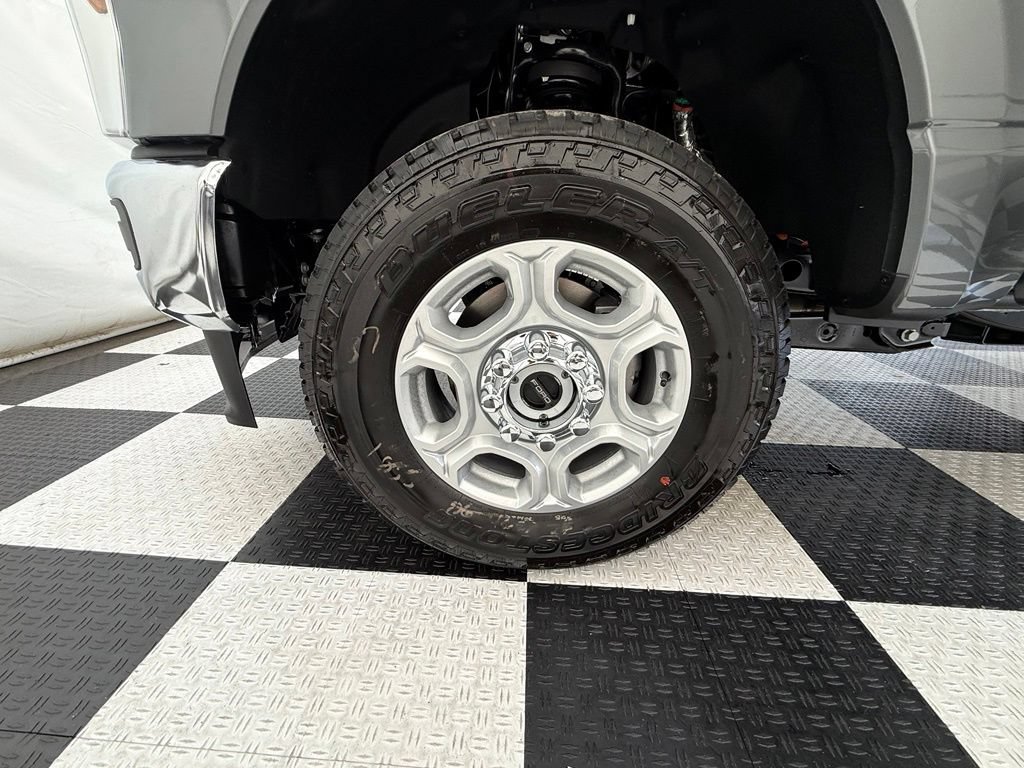 New 2026 Ford F250 XLT w/ FX4 Off-Road Package AWD/4WD image 9