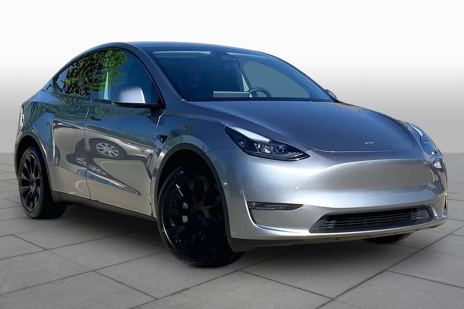Used 2024 Tesla Model Y Long Range video 2