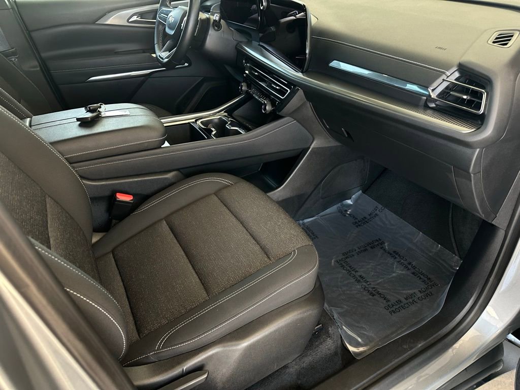 Certified 2025 Chevrolet Traverse LT image 17