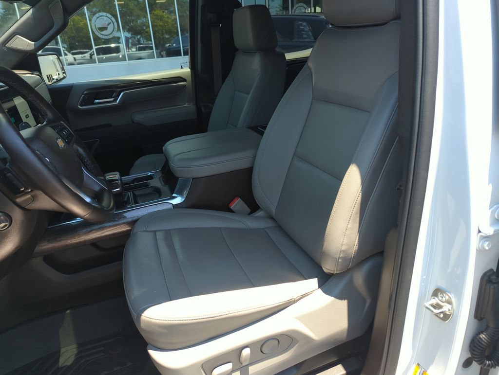 Used 2025 Chevrolet Silverado 1500 LTZ w/ LTZ Premium Texas Edition AWD/4WD image 11