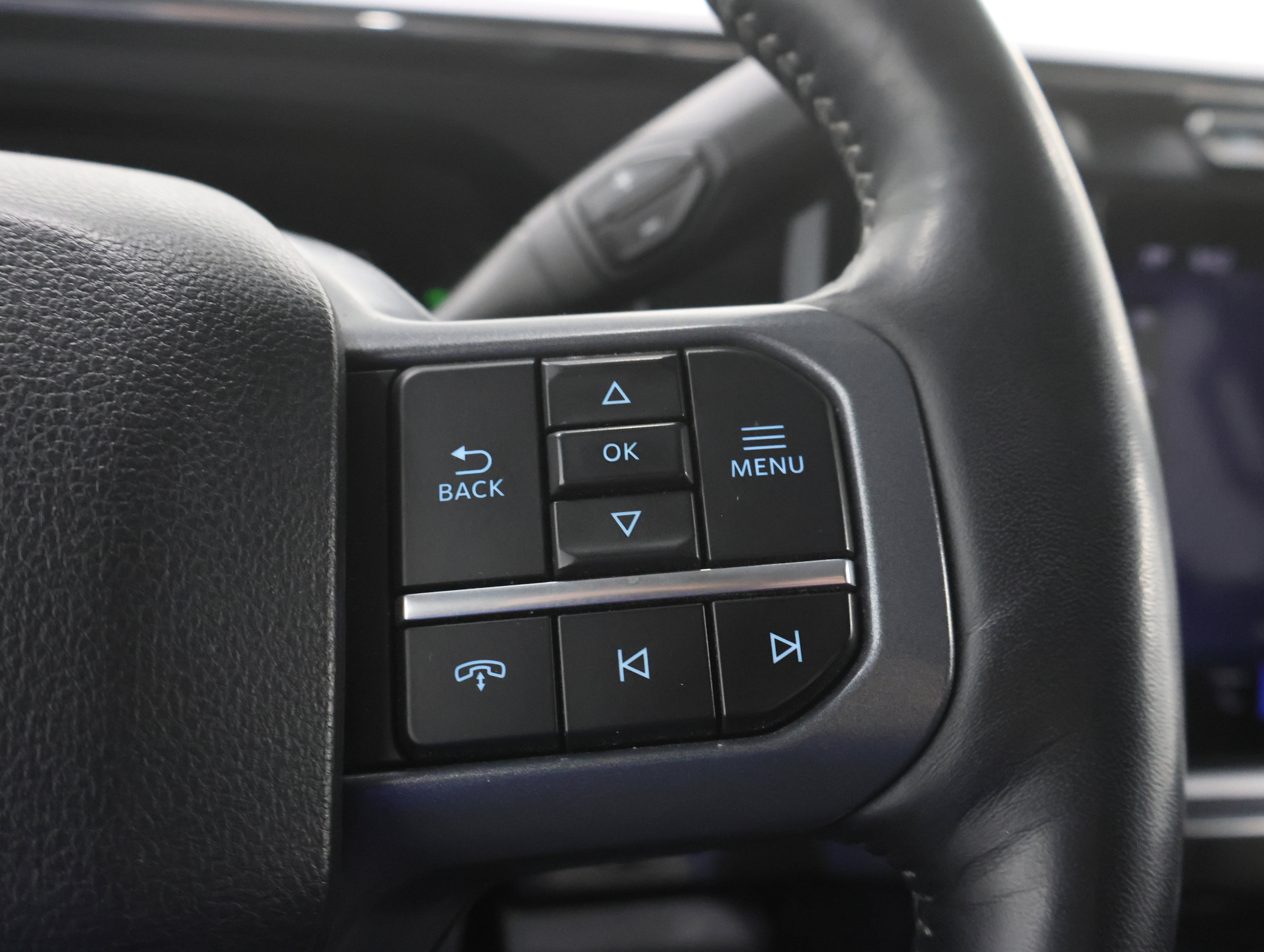 Used 2023 Ford F350 Lariat image 14