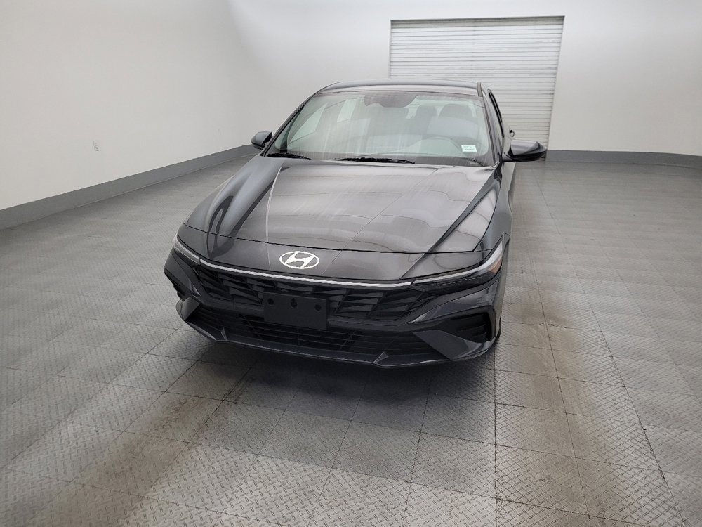 Used 2024 Hyundai Elantra SE FWD image 15