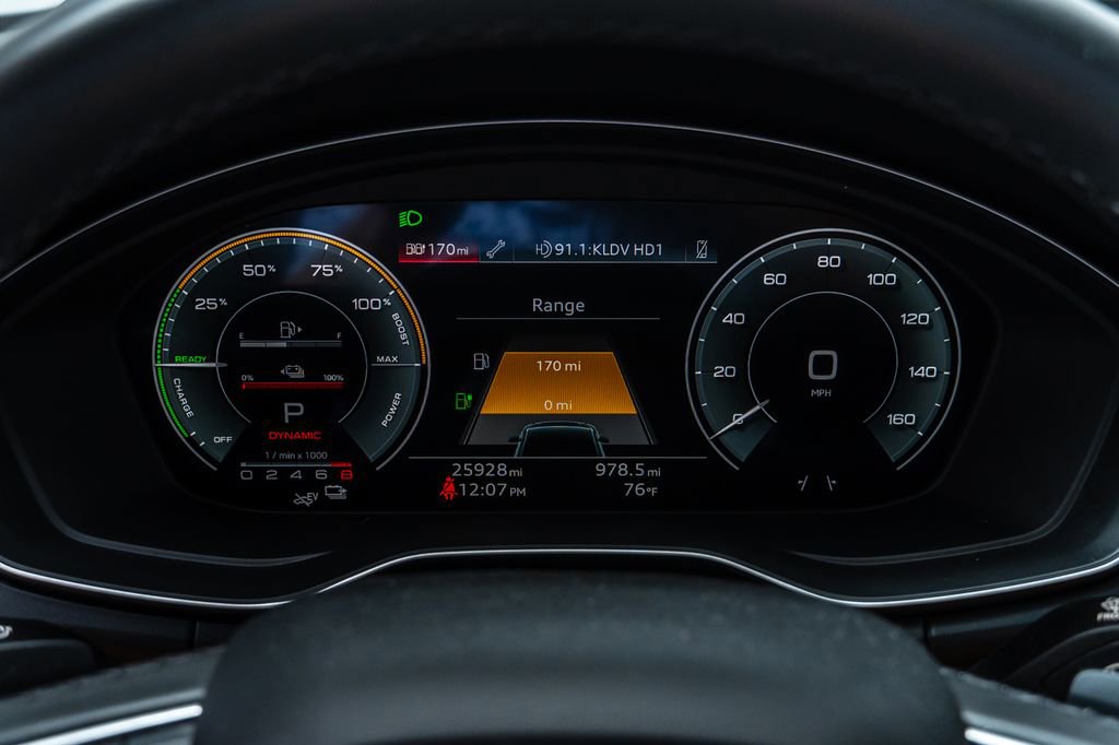 Used 2022 Audi Q5 e Premium w/ Convenience Package image 15