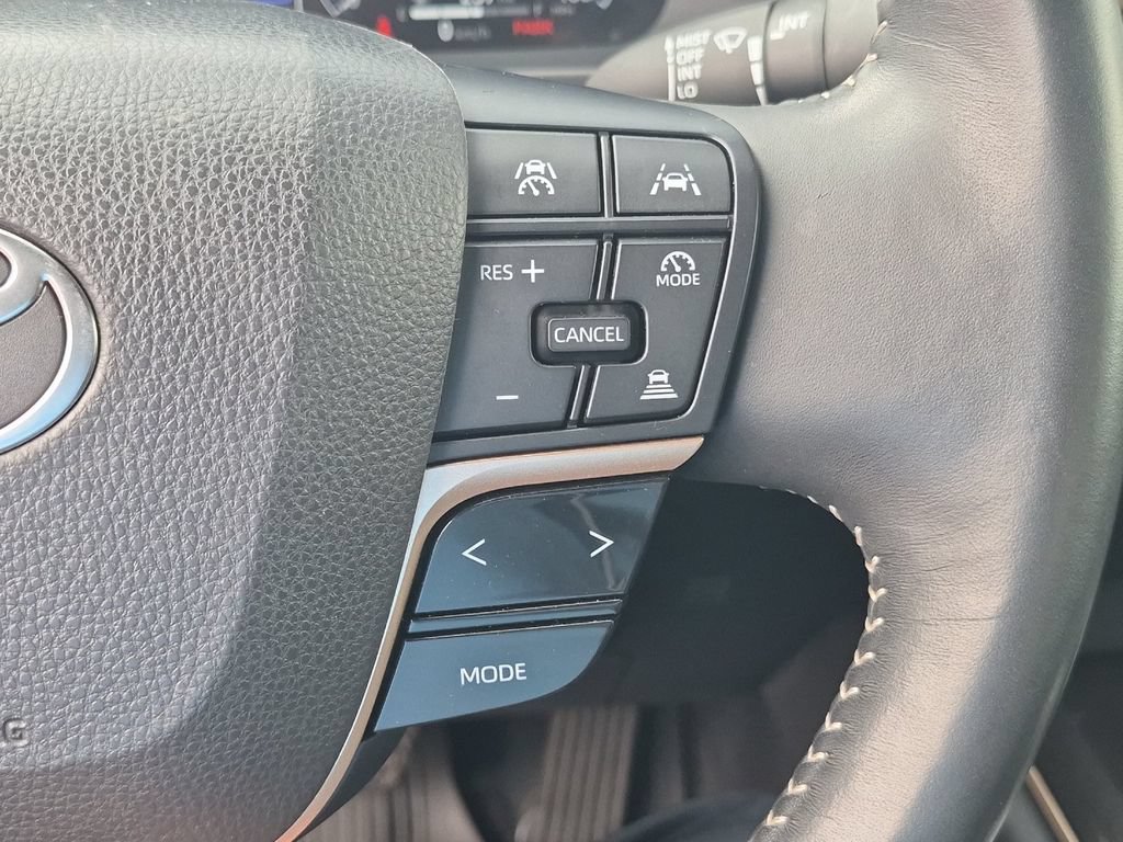 Certified 2025 Toyota Crown AWD/4WD image 25