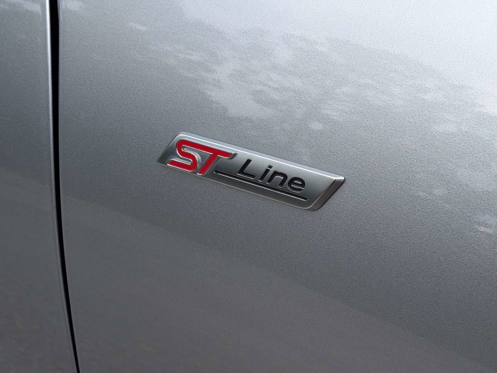 Used 2023 Ford Escape ST-Line w/ Cold Weather Package image 12