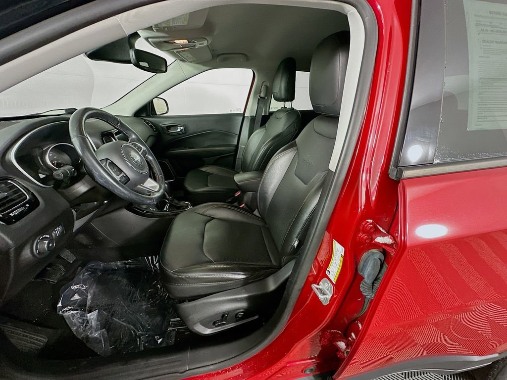 Used 2020 Jeep Compass Limited image 28