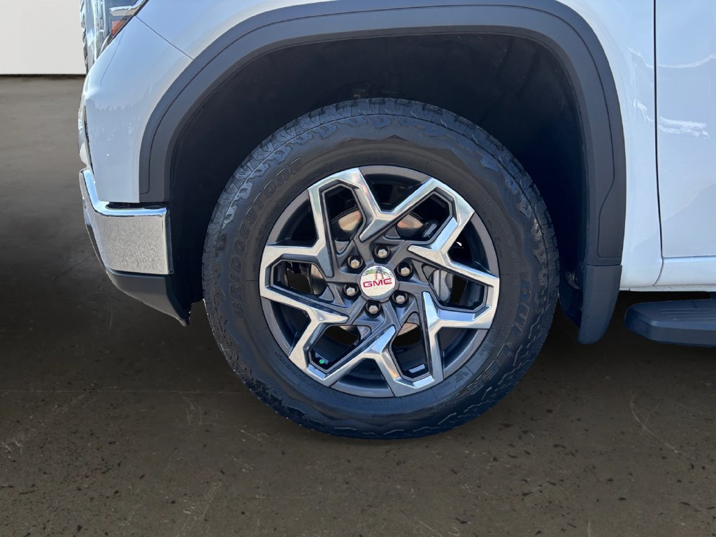 Used 2025 GMC Sierra 1500 SLT w/ SLT Premium Plus Package AWD/4WD image 10