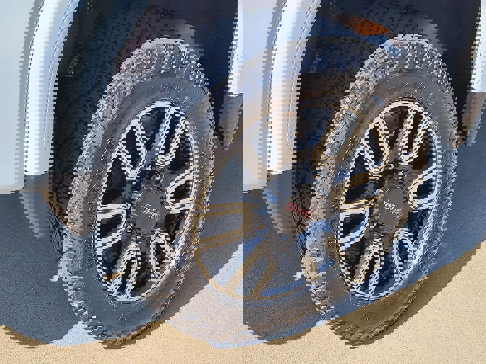 Certified 2022 GMC Sierra 2500 AT4 image 7