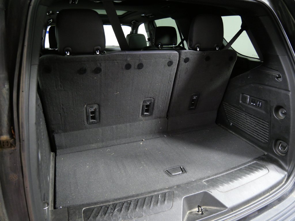 Used 2023 GMC Yukon SLT w/ SLT Premium Package AWD/4WD image 6