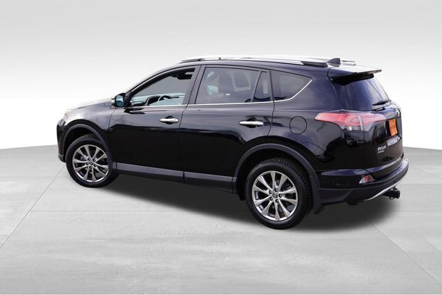 Used 2016 Toyota RAV4 Limited w/ Advanced Technology Package image 8