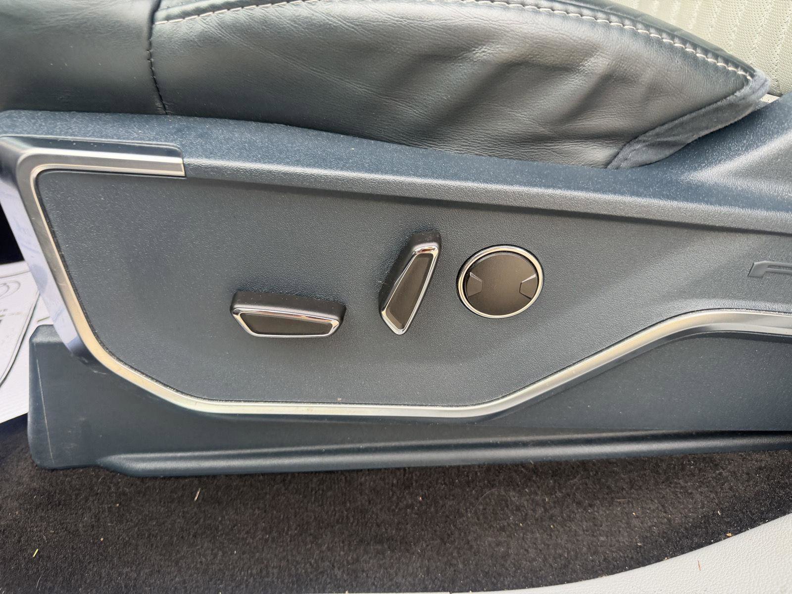 Used 2023 Ford F150 Limited image 16