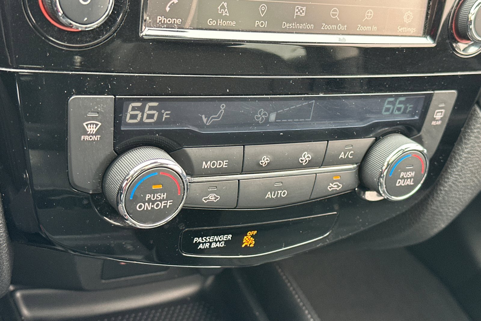 Used 2018 Nissan Rogue SL w/ Premium Package image 24