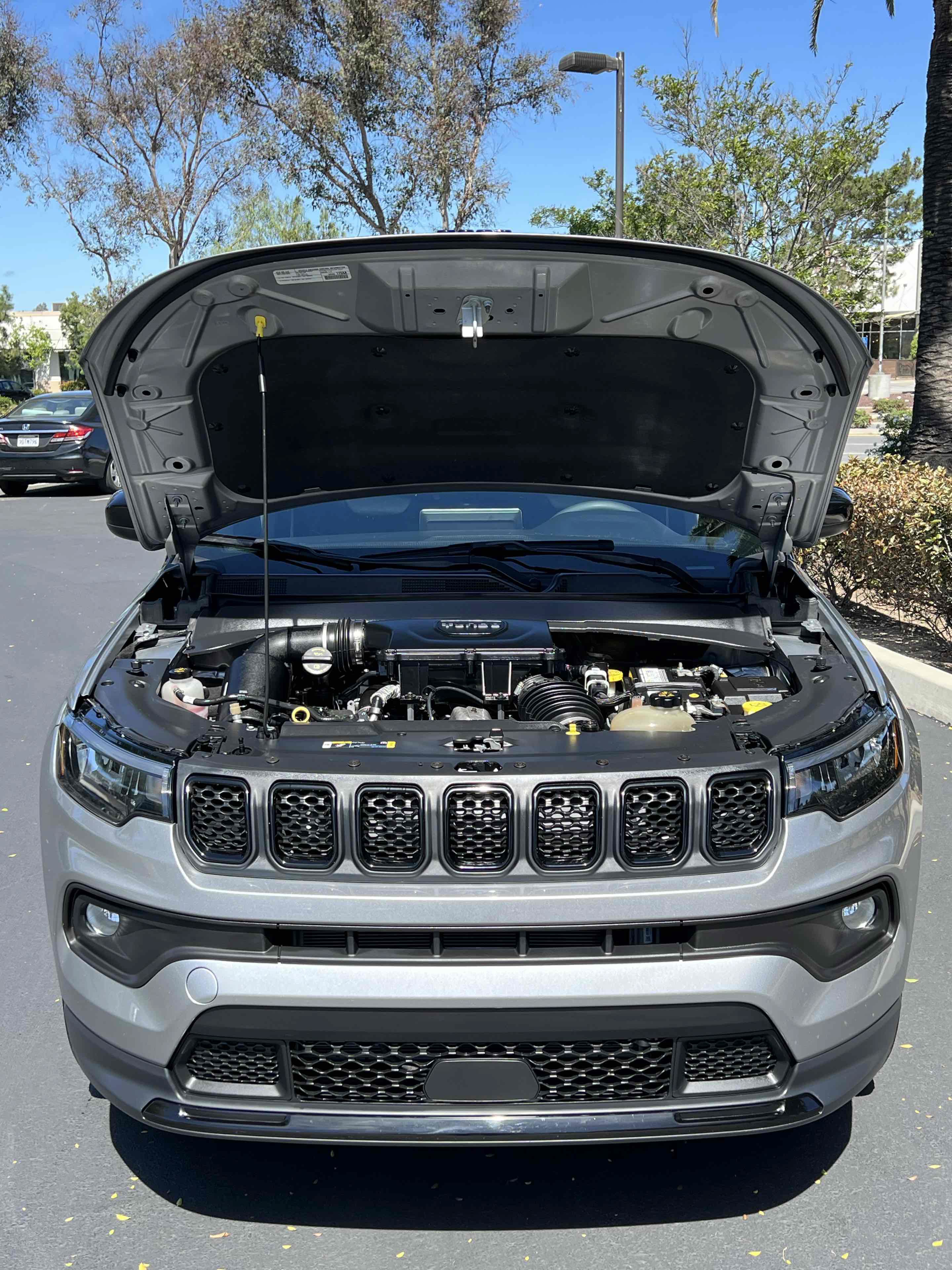Used 2023 Jeep Compass Latitude AWD/4WD image 21