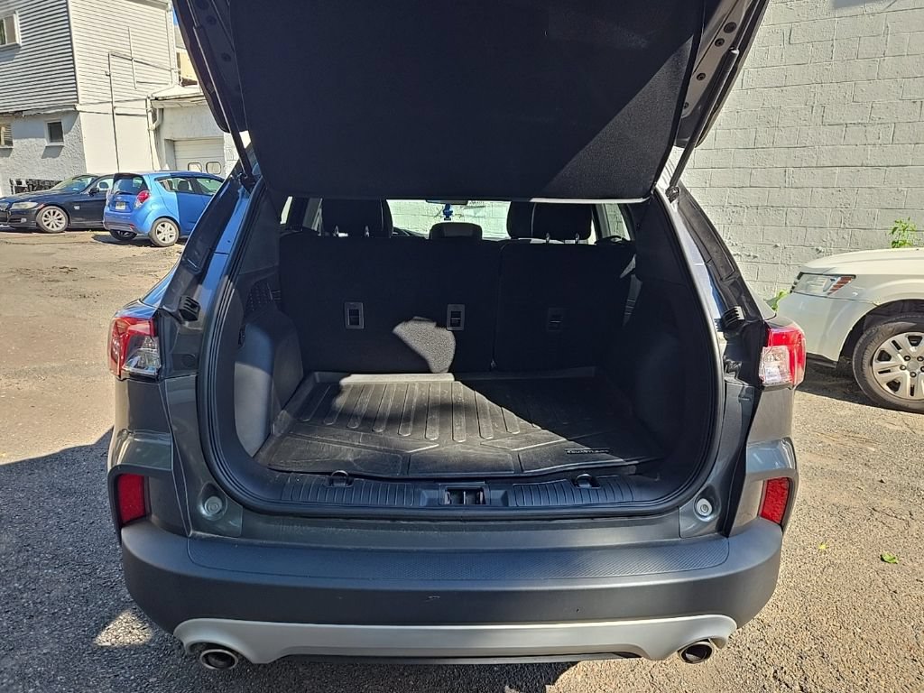 Used 2022 Ford Escape SE FWD image 6