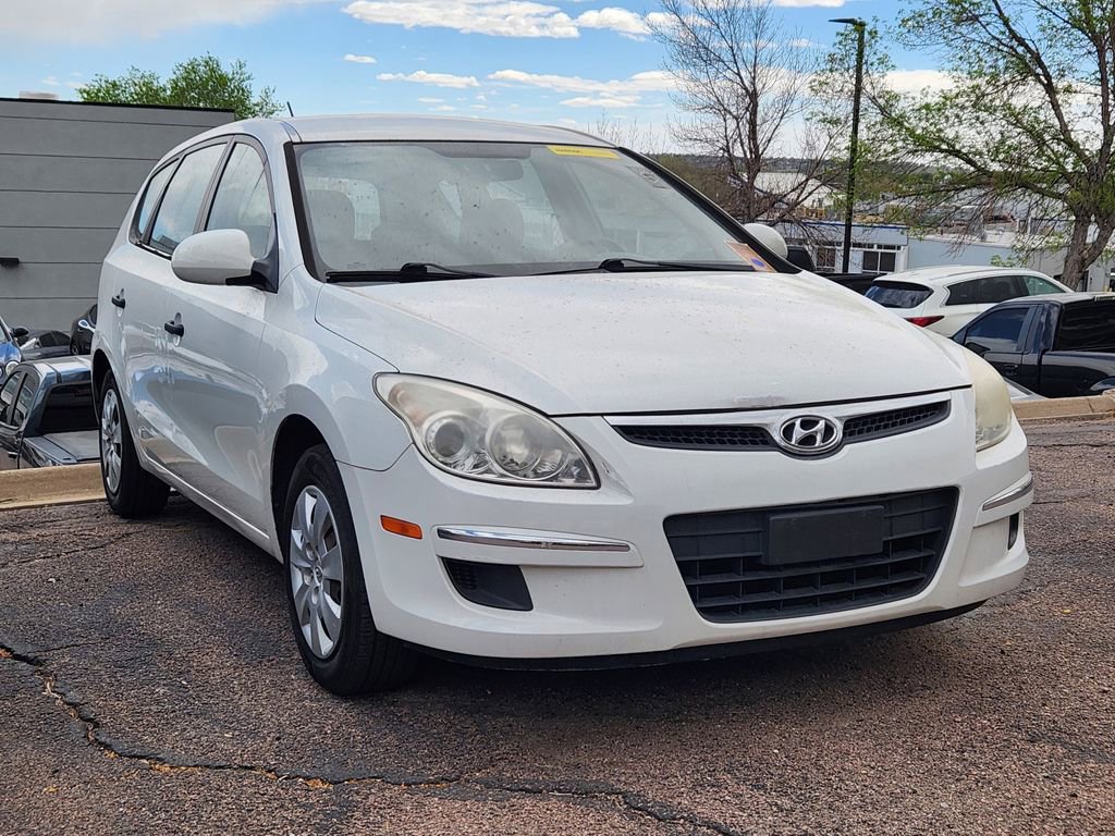 Used 2010 Hyundai Elantra GLS FWD image 11
