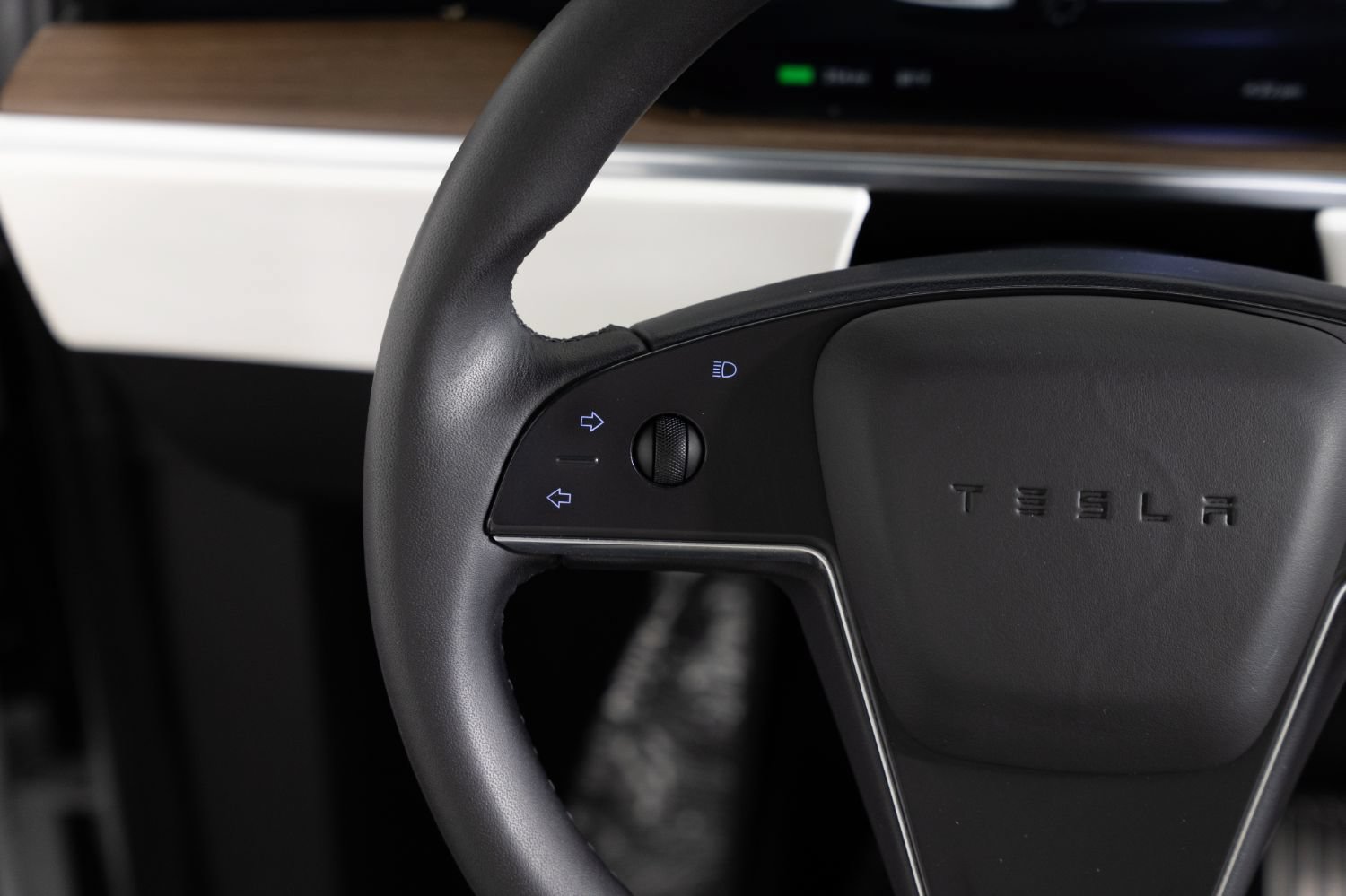 Used 2023 Tesla Model X AWD/4WD image 35