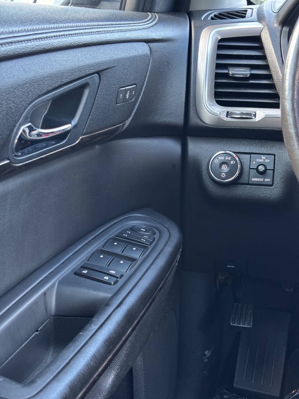 Used 2016 GMC Acadia Denali AWD/4WD image 31