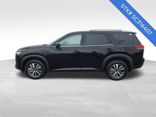 New 2025 Nissan Pathfinder SL w/ Black Appearance Package image 4