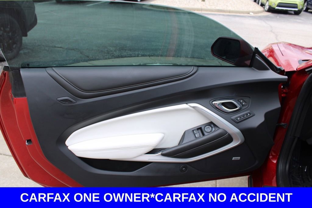 Used 2016 Chevrolet Camaro SS image 17