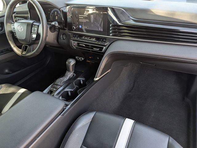Used 2025 Toyota Camry SE w/ Convenience Package FWD image 30