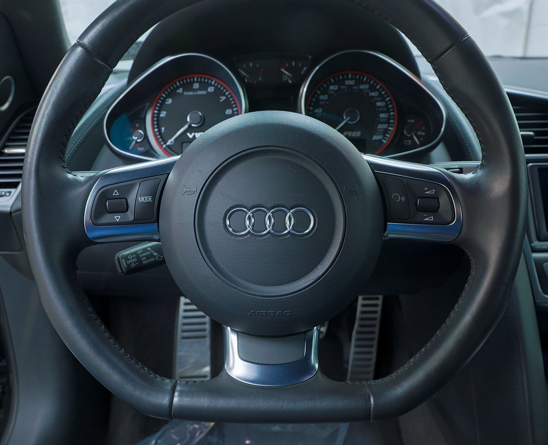 Used 2011 Audi R8 V10 image 65